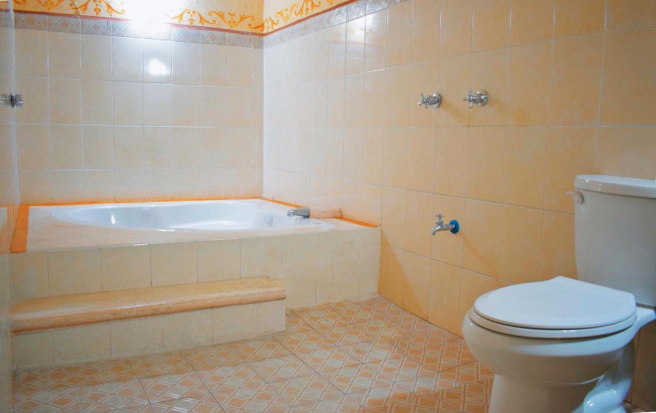 Hotel Casa Rico Валядолид Екстериор снимка