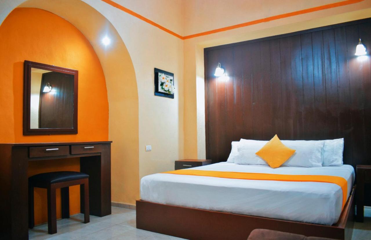 Hotel Casa Rico Валядолид Екстериор снимка